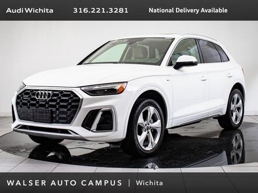 2022 Audi Q5 S line Premium Plus