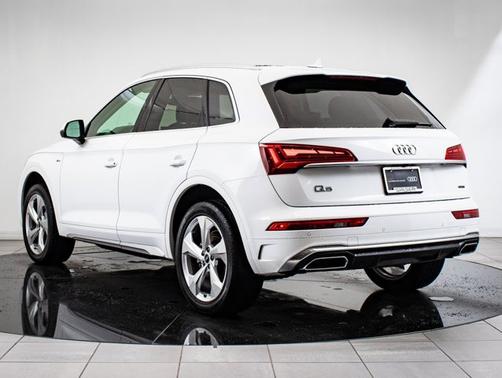 2022 Audi Q5 S line Premium Plus