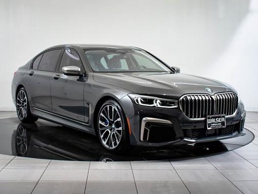 2022 BMW M760 M760i xDrive