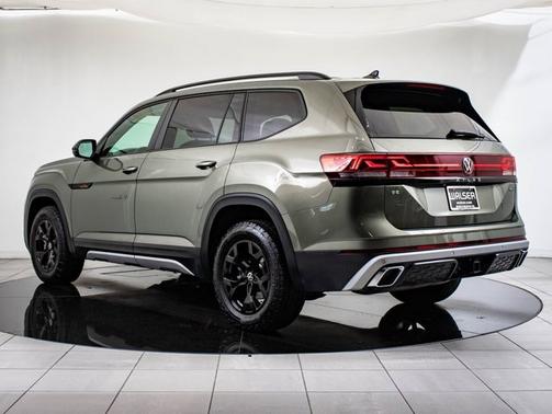 2025 Volkswagen Atlas 2.0T Peak Edition