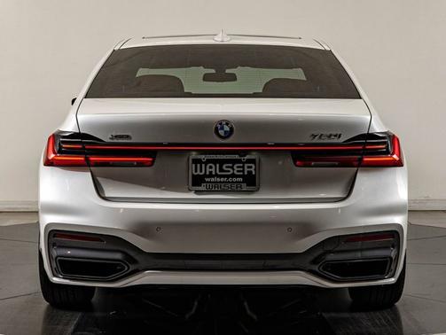 Mineral White Metallic 2022 BMW 750 750i xDrive