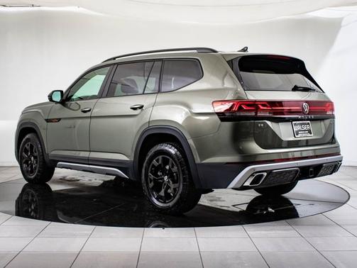 2025 Volkswagen Atlas 2.0T Peak Edition