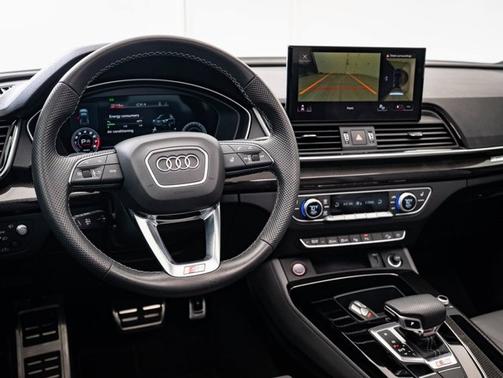2022 Audi SQ5 Prestige
