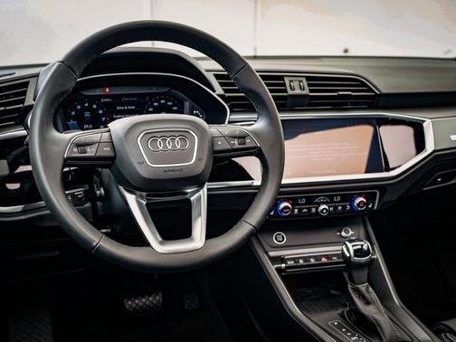 2024 Audi Q3 S line Premium Plus