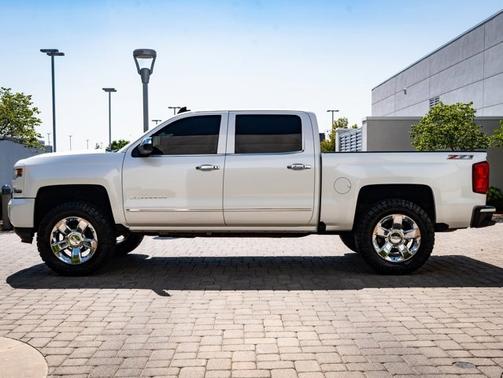 2017 Chevrolet Silverado 1500 2LZ