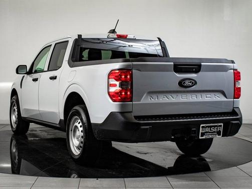 White Metallic 2025 Ford Maverick XL
