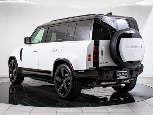 2024 Land Rover Defender X-Dynamic SE