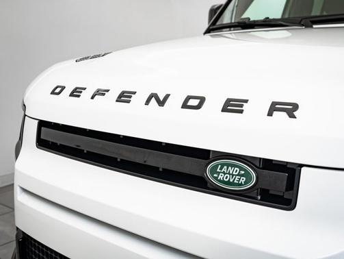 2024 Land Rover Defender X-Dynamic SE
