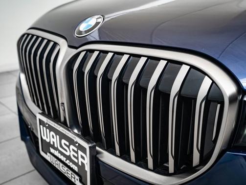 2022 BMW M760 M760i xDrive