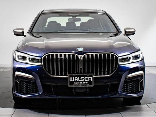 2022 BMW M760 M760i xDrive