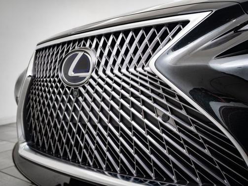2018 Lexus LS 500h Base