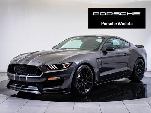 2017 Ford Shelby GT350 Base