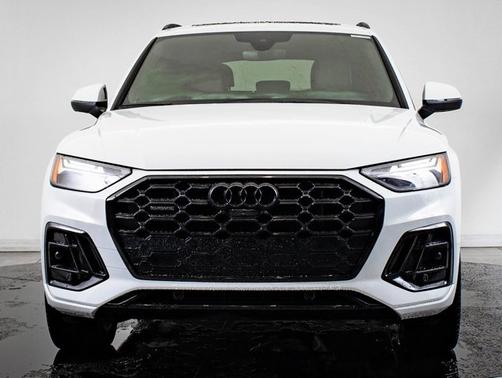 2024 Audi Q5 e S line Premium Plus