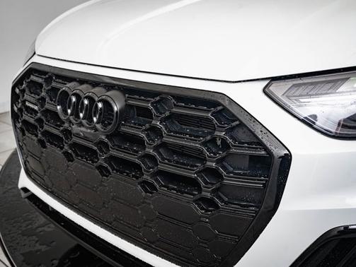 2024 Audi Q5 e S line Premium Plus