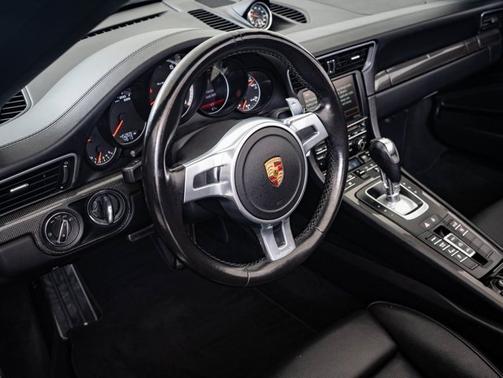 2016 Porsche 911 Turbo S