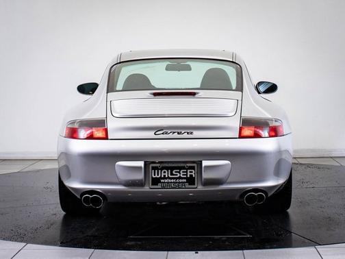 2004 Porsche 911 Carrera