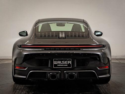 2025 Porsche 911 Carrera 4 GTS