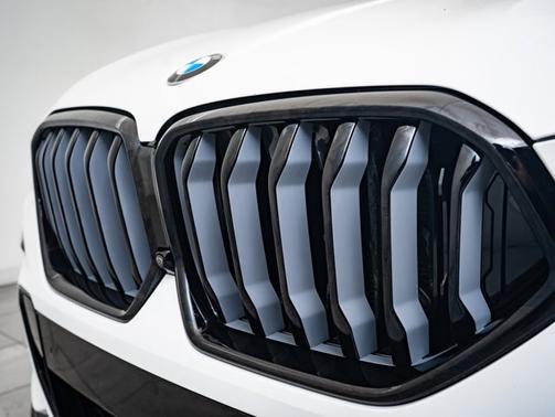 2023 BMW X6 xDrive40i