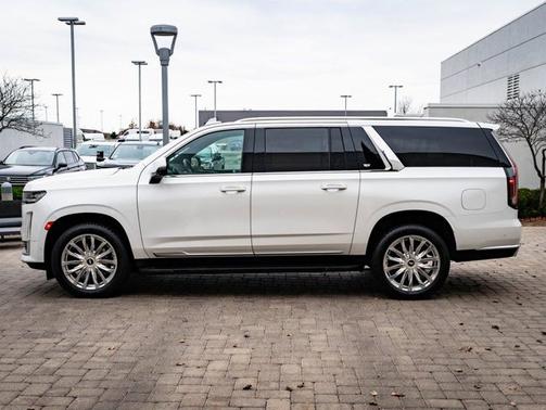 Crystal White Tricoat 2021 Cadillac Escalade ESV Premium Luxury