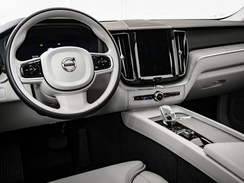 2025 Volvo XC60 Ultra