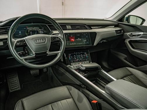 Siam Beige Metallic 2021 Audi e-tron Premium