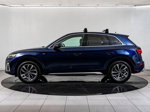 Blue Metallic 2022 Audi Q5 S line Premium