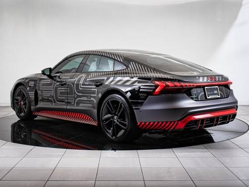 2023 Audi RS e-tron GT 