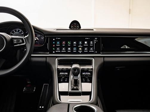 2022 Porsche Panamera 4S Executive