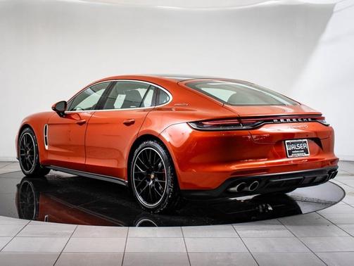2022 Porsche Panamera 4S Executive