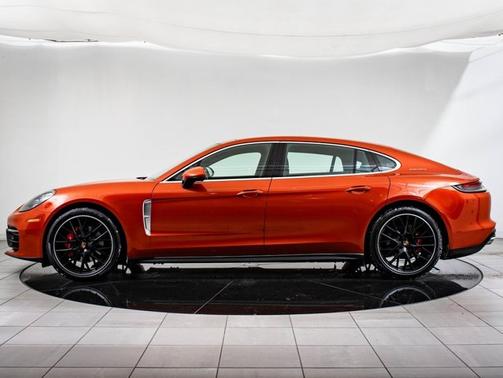 2022 Porsche Panamera 4S Executive