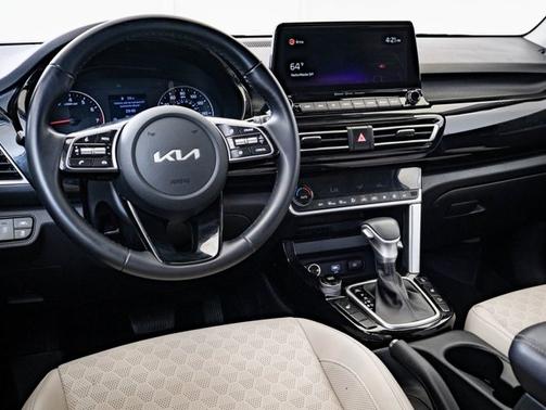 2022 Kia Seltos EX