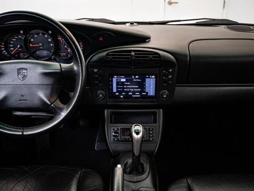 2000 Porsche 911 Carrera