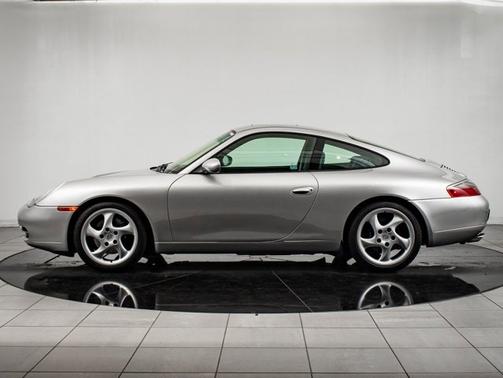 2000 Porsche 911 Carrera