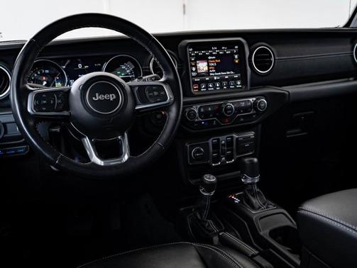 Black Clearcoat 2023 Jeep Wrangler Sahara