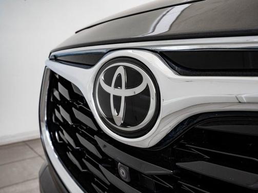 Magnetic Gray Metallic 2021 Toyota Highlander Limited