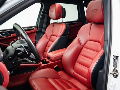 2023 Porsche Macan GTS