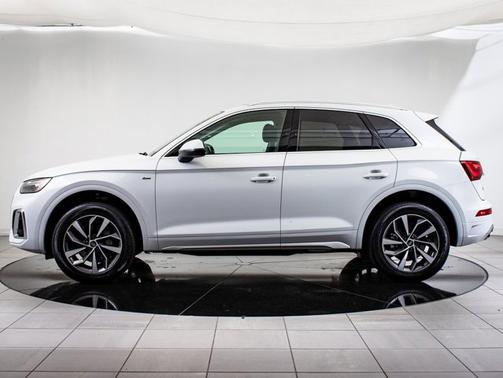 2024 Audi Q5 S line Premium