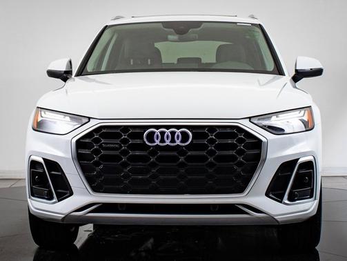 2024 Audi Q5 S line Premium