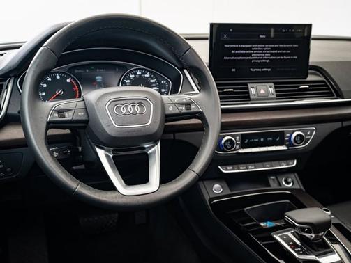 2024 Audi Q5 S line Premium