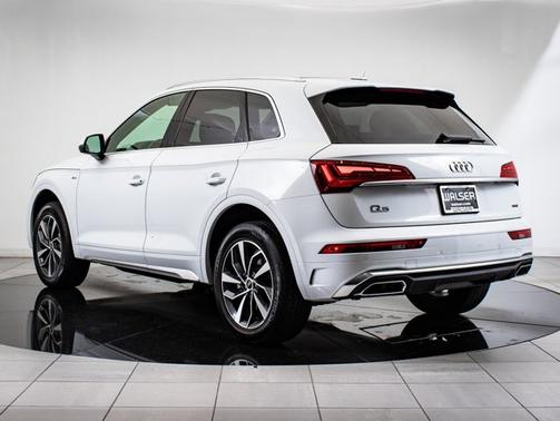 2024 Audi Q5 S line Premium