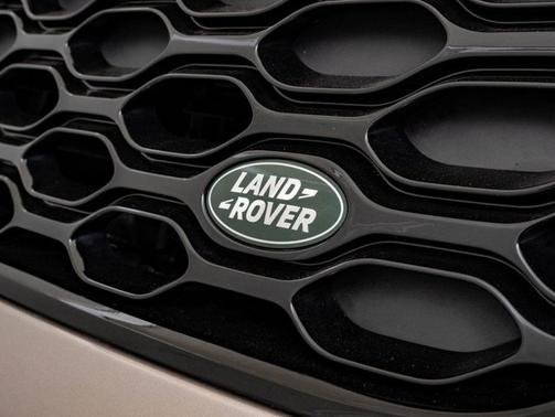 Lantau Bronze Metallic 2023 Land Rover Discovery HSE R-Dynamic