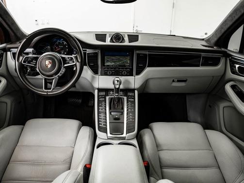 White 2016 Porsche Macan Turbo