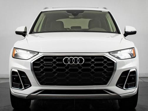 2023 Audi Q5 S line Premium Plus