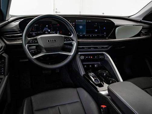 Glacier White 2025 Audi Q5 Premium
