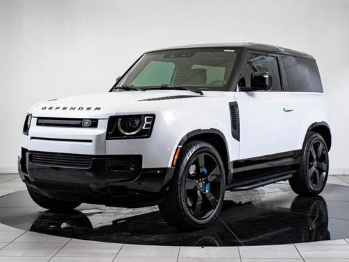 2022 Land Rover Defender V8