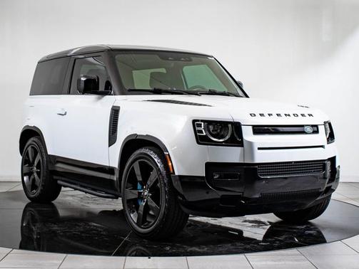 2022 Land Rover Defender V8