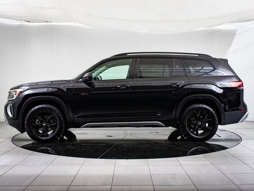 2024 Volkswagen Atlas 2.0T Peak Edition SE w/Technology