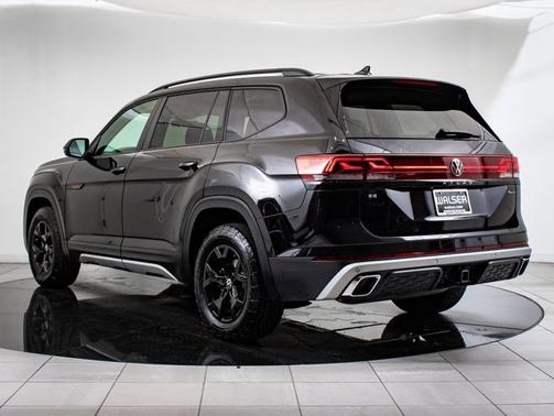2024 Volkswagen Atlas 2.0T Peak Edition SE w/Technology