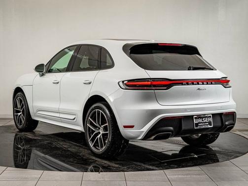 Carrara White Metallic 2025 Porsche Macan