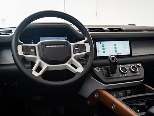 2020 Land Rover Defender HSE